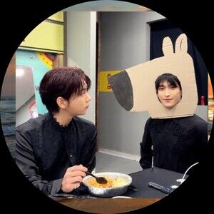 Meet your Posher, Cely